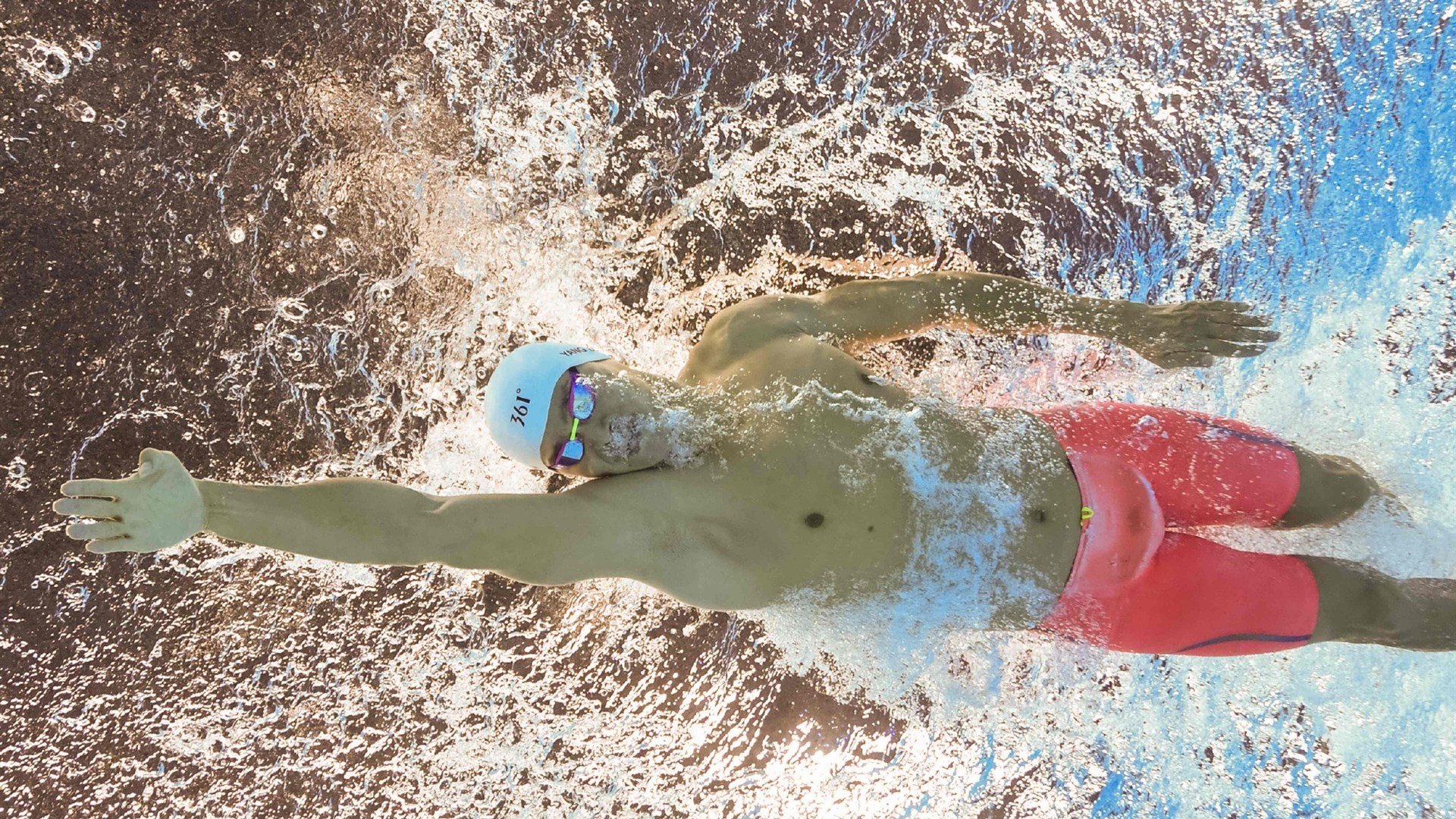 凯恩焦点对战，哈兰德与50激战美国队分钟，领先优势明显胜负难料！比赛高潮迭起